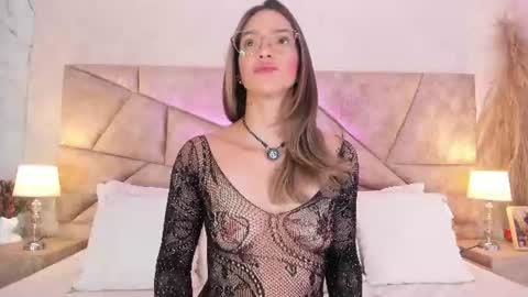 Clara del mar online show from June 11, 10:34 am
