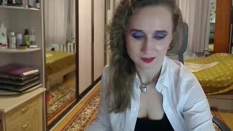 classyinna online show from September 17, 8:34 am