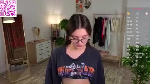 Lei your Angel online show from March 9, 2:15 am