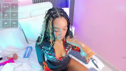 clauwdeen  wolf online show from June 14, 2:24 am