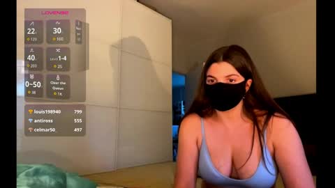 clementine75009 online show from April 28, 6:45 pm