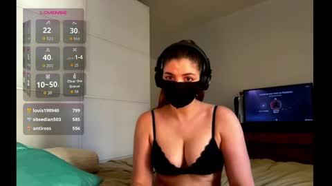 clementine75009 online show from April 30, 12:43 pm