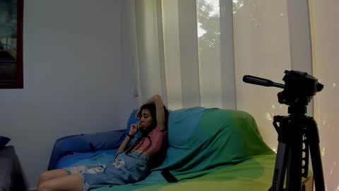 cleowhite_ online show from October 23, 7:53 pm