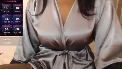 Snapshot of cloe_doll chatting on October 12, 11:34 am CLOE online show from October 12, 11:34 am