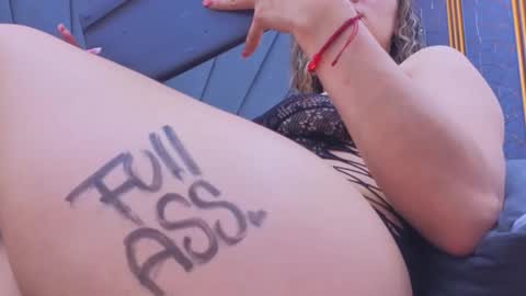 Cloe online show from April 27, 4:04 pm