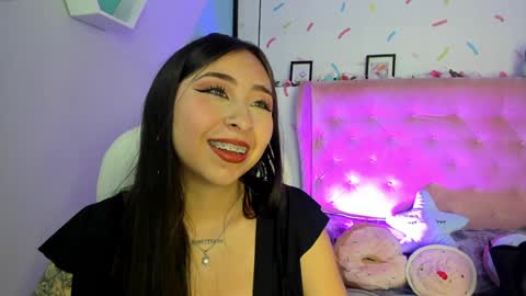 Snapshot of cloe_martinez_ chatting on January 24, 9:15 pm Cloe online show from January 24, 9:15 pm
