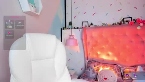 Snapshot of cloe_martinez_ chatting on February 27, 9:04 pm Cloe online show from February 27, 9:04 pm