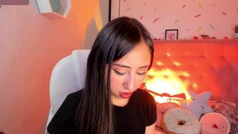 Snapshot of cloe_martinez_ chatting on January 31, 10:10 pm Cloe online show from January 31, 10:10 pm