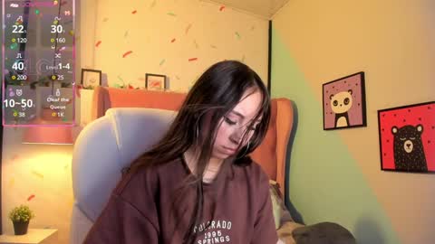 Snapshot of cloe_martinez_ chatting on December 14, 8:08 pm Cloe online show from December 14, 8:08 pm