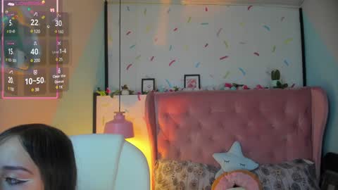 Snapshot of cloe_martinez_ chatting on December 7, 9:00 pm Cloe online show from December 7, 9:00 pm