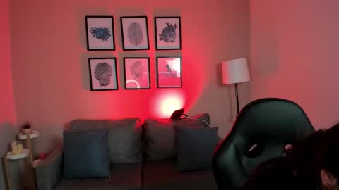 Snapshot of cloe_martinez_ chatting on October 5, 1:43 am Cloe online show from October 5, 1:43 am