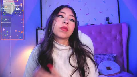 Snapshot of cloe_martinez_ chatting on December 19, 10:00 pm Cloe online show from December 19, 10:00 pm