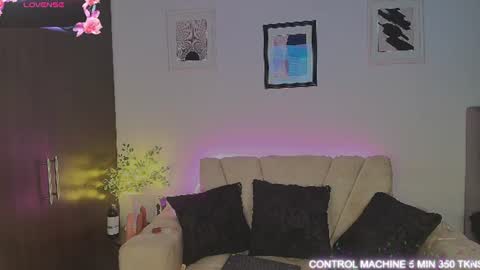 cloe_martinezz_ online show from July 11, 1:05 am