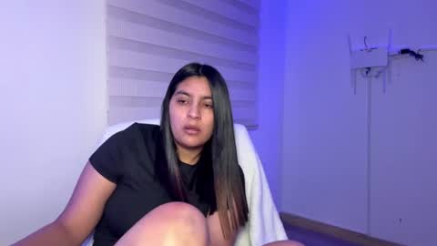 cloe small online show from June 19, 6:28 am