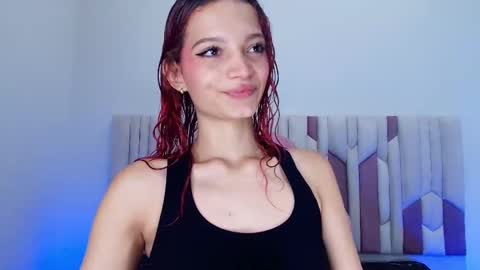 Snapshot of cloe_stanfort chatting on September 8, 7:13 pm Cloe Stanfort online show from September 8, 7:13 pm