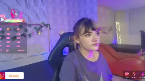 cloee_tay1 online show from July 20, 11:23 am