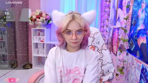 Snapshot of coconut_mia chatting on October 13, 3:36 pm Mia online show from October 13, 3:36 pm