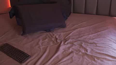 Coconutcatin online show from September 20, 2:15 pm