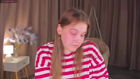 Collen Mon Tue Wed Thu Fri GMT 3 0300am - 0900am  online show from September 25, 4:06 pm