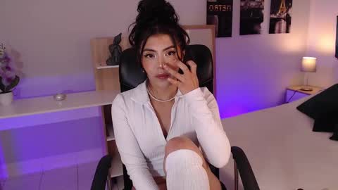 Connie online show from December 22, 3:11 pm