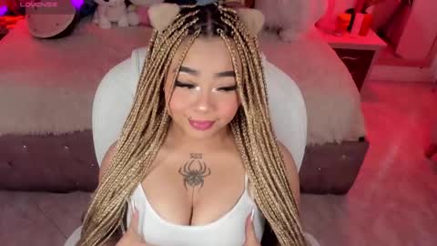 Snapshot of conny_curly chatting on March 9, 1:26 pm Conny online show from March 9, 1:26 pm