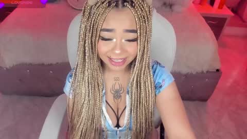 Snapshot of conny_curly chatting on March 5, 1:39 pm Conny online show from March 5, 1:39 pm