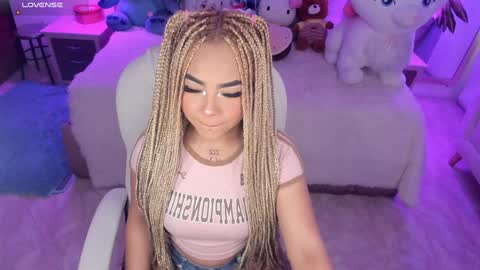 Snapshot of conny_curly chatting on January 27, 1:30 pm Conny online show from January 27, 1:30 pm