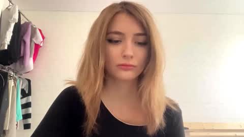 Amelia online show from March 8, 12:20 pm