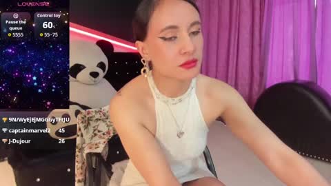 Coral  online show from October 9, 5:50 pm