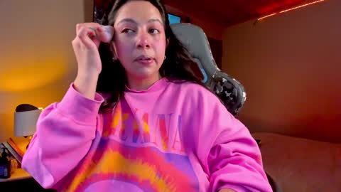 Snapshot of coraline_latin chatting on January 18, 10:39 pm Coraline online show from January 18, 10:39 pm