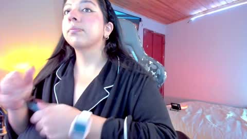 Snapshot of coraline_latin chatting on January 24, 9:26 pm Coraline online show from January 24, 9:26 pm
