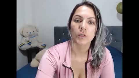 corinnasex online show from December 3, 10:07 pm