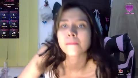 Snapshot of cottoncandygirl9898 chatting on February 15, 12:11 pm Liz Gwyneth Charlota online show from February 15, 12:11 pm