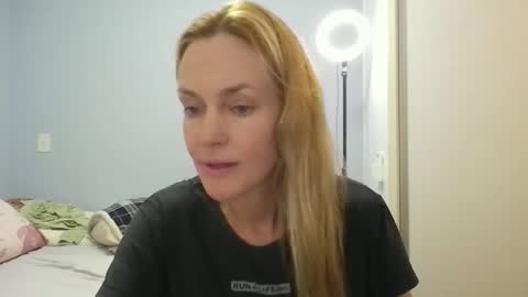 Anny online show from April 23, 12:29 pm