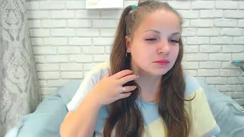 Snapshot of crazyy_girl_ chatting on December 18, 2:28 pm Crazyy Girl online show from December 18, 2:28 pm