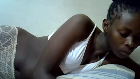 creamy_pussie online show from July 17, 9:13 am