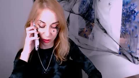 Snapshot of create_your_own_sun chatting on November 1, 1:37 pm Lera online show from November 1, 1:37 pm