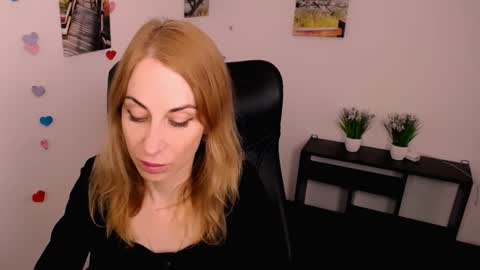 Snapshot of create_your_own_sun chatting on October 5, 1:38 pm Lera online show from October 5, 1:38 pm