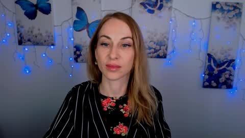 Snapshot of create_your_own_sun chatting on September 12, 1:40 pm Lera online show from September 12, 1:40 pm