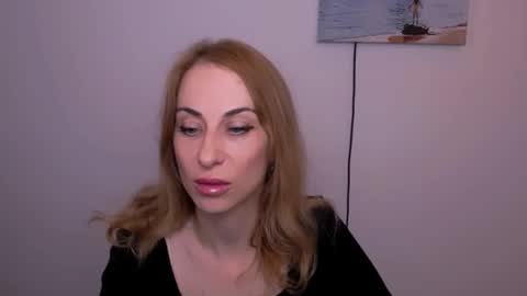 Snapshot of create_your_own_sun chatting on October 14, 12:52 pm Lera online show from October 14, 12:52 pm