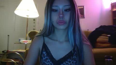 bunni xoxo online show from April 14, 11:10 am