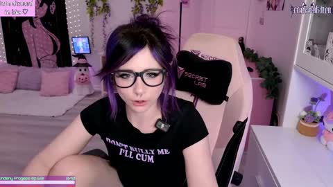 Crimson Kitten online show from April 30, 12:38 am