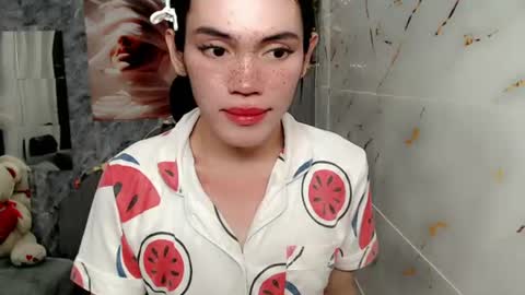 Crisxx online show from July 2, 1:06 pm