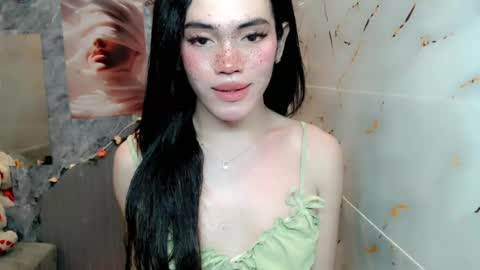 Crisxx online show from July 12, 11:44 am