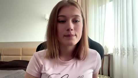 crissymemo online show from June 9, 3:00 pm