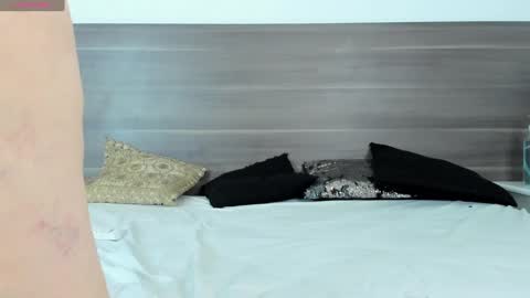 Snapshot of cristal_bons chatting on January 2, 8:35 pm Cristal online show from January 2, 8:35 pm