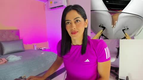 Snapshot of cristal_crossfit chatting on September 25, 10:47 am Cristal online show from September 25, 10:47 am