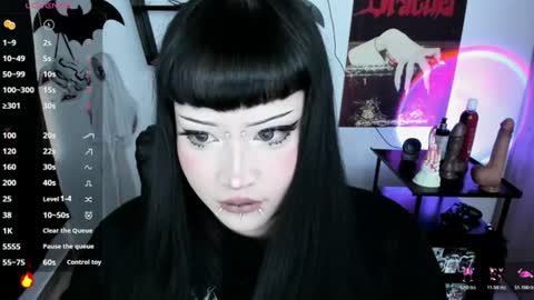 Cris online show from August 7, 9:44 pm