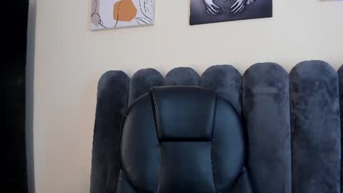 cristalfoxy_ online show from June 11, 2:53 am