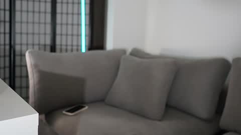 Laura online show from January 16, 9:22 pm